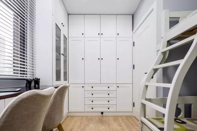 90平新房北歐風裝修，裝修簡單清爽，打動人心，讓年輕人一看就喜歡。