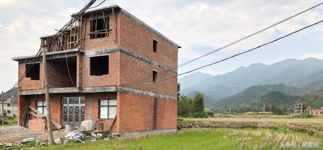 14X11歐式三層別墅設計圖，造型霸氣，引鄰里羨慕，主體造價53萬。