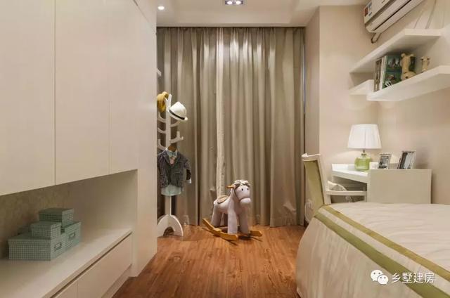 這款二層別墅設計戶型除了外觀簡單大氣，室內的裝修也很溫馨精致