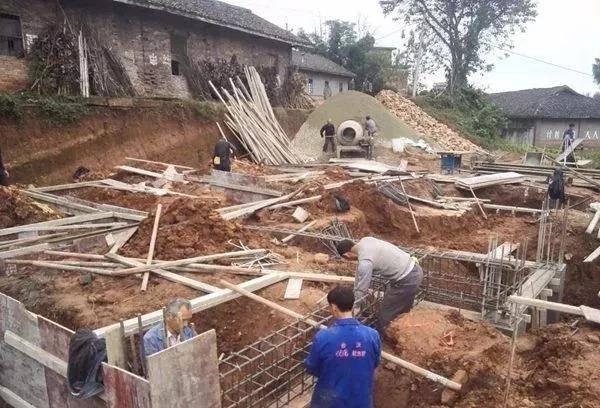 如此美觀的二層別墅設計圖，不建一棟是在太可惜了