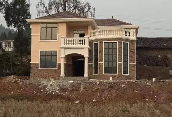 如此美觀的二層別墅設計圖，不建一棟是在太可惜了