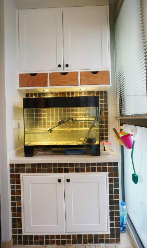 98平新房簡美風格裝修完成，尤其是電視墻造型，做成了一個假壁爐，超美！