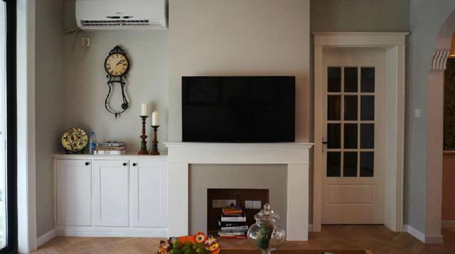 98平新房簡美風格裝修完成，尤其是電視墻造型，做成了一個假壁爐，超美！