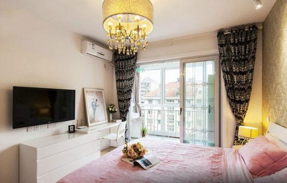 110平米的三房小戶型現代風格裝修，尤其是電視墻很吸眼，誰見過？