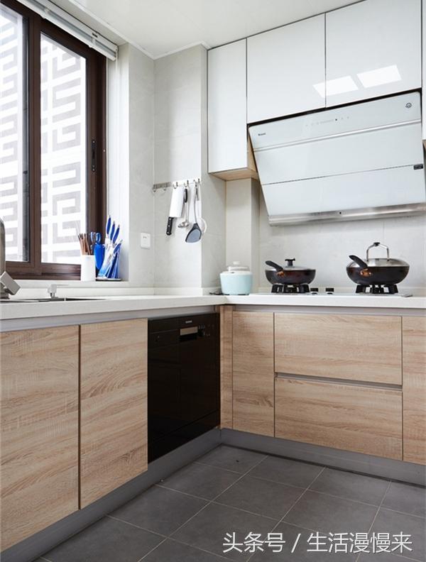 89平簡約風三房，90后喜歡的范本，每個房間經過改造后，都很通透敞亮，值得學習。