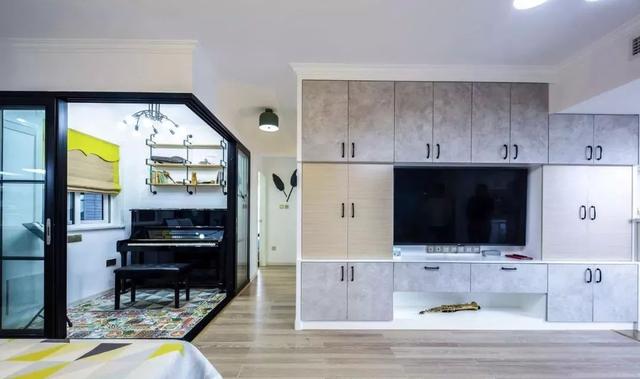 76平米簡約北歐風裝修，客廳沙發背景墻簡單又好看！