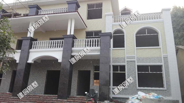 21.7米x14.7米三層農村自建房，豪華大氣，農村自建房里的“瑪莎拉蒂”！