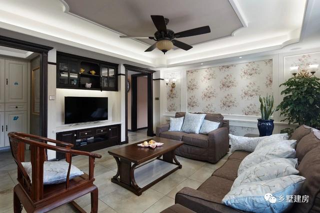 農村別墅設計圖，外形大氣，顏色搭配又優雅，實在太奪人眼球了