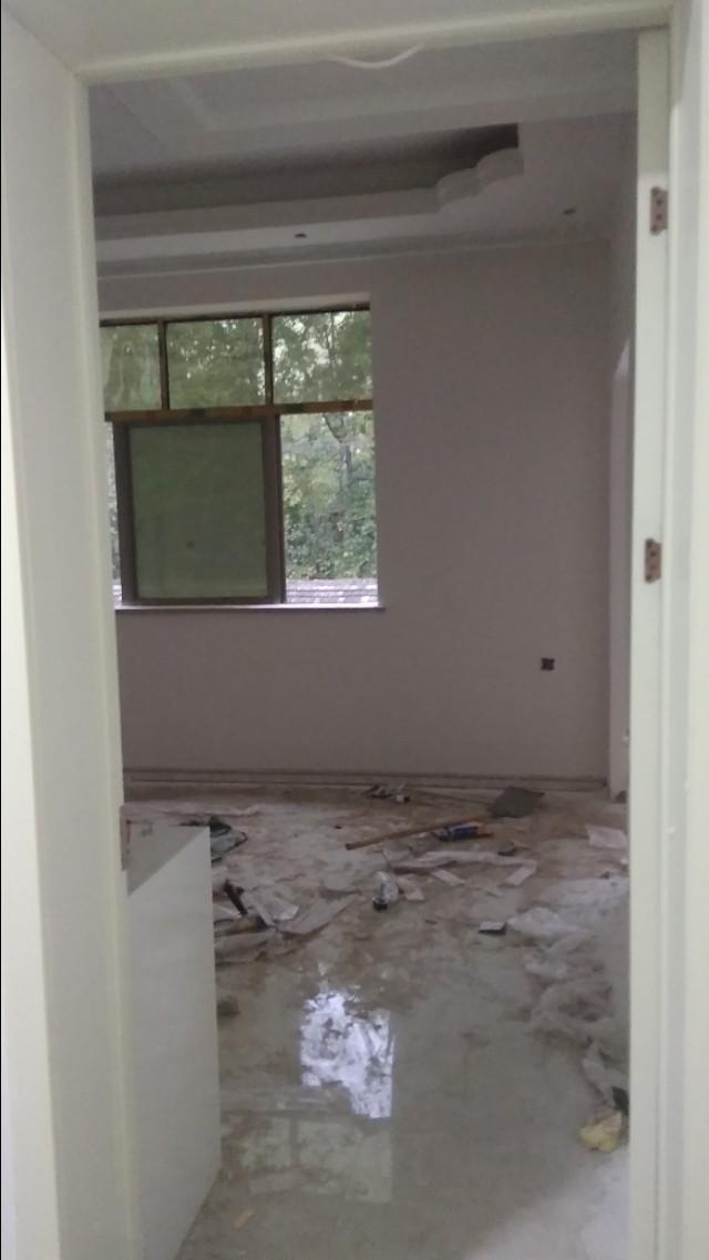 13x13米二層鄉(xiāng)村別墅自建房，帶獨(dú)立小車庫+地下室，實(shí)用美觀，帶有內(nèi)部裝修實(shí)拍圖。