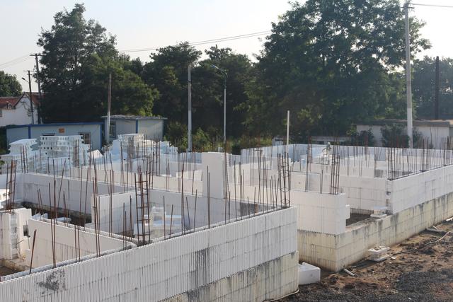 海容模塊傾情打造12.3米X9.4米農(nóng)村二層小別墅，帶堂屋，施工簡(jiǎn)單，造價(jià)22萬(wàn)