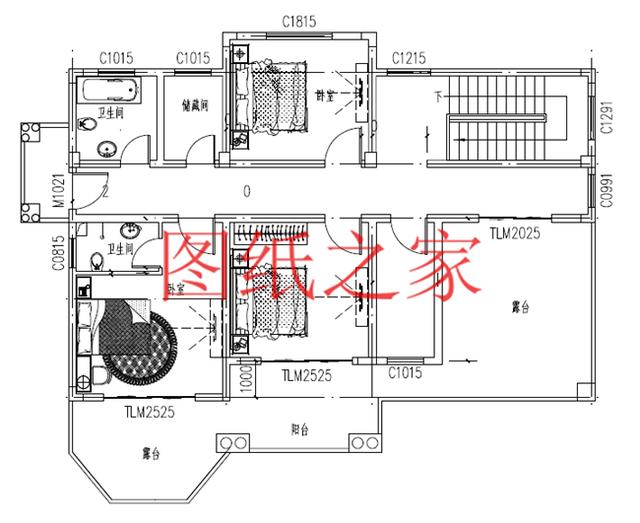 非常引人注目的三層別墅，200平米左右的大戶型，絕對與眾不同！