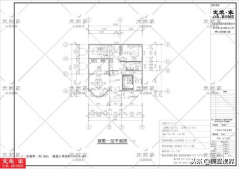 10.7米X10.4米農(nóng)村二層別墅設(shè)計圖，外觀經(jīng)典耐看、施工簡單，而且造價相當(dāng)經(jīng)濟。