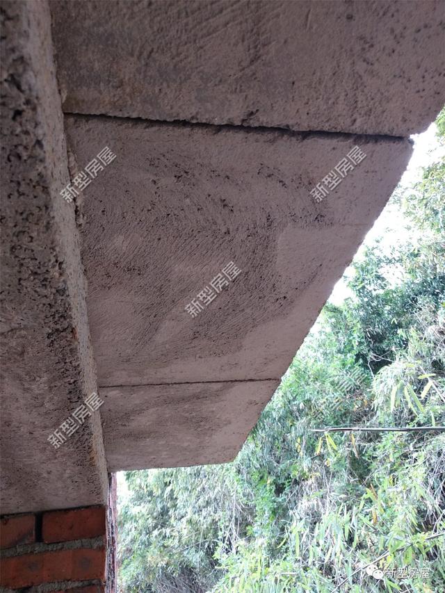 湖南農村小伙為了省錢竟然把房子蓋成這樣？新房變危房，看著都揪心