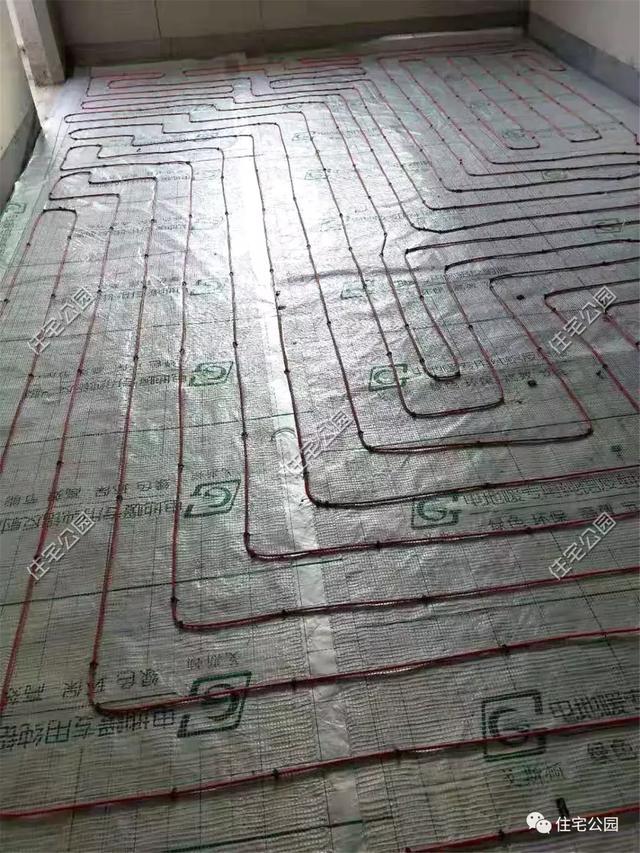 農村輕鋼住宅造價多少？這棟240平的房子只花了33萬，房主任先生很滿意