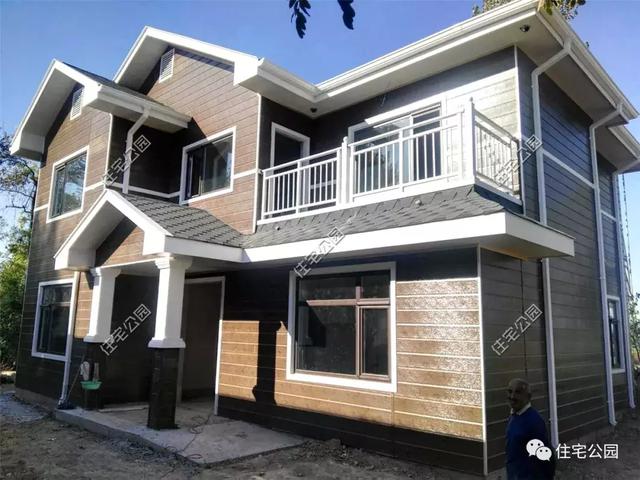 農村輕鋼住宅造價多少？這棟240平的房子只花了33萬，房主任先生很滿意