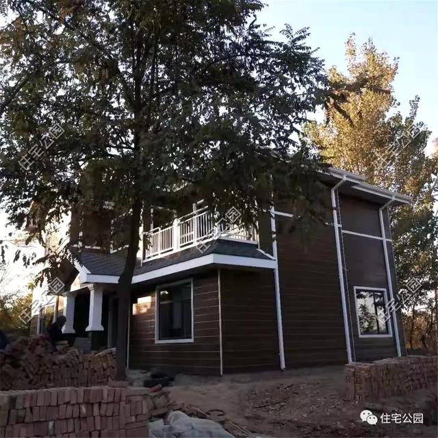 農村輕鋼住宅造價多少？這棟240平的房子只花了33萬，房主任先生很滿意