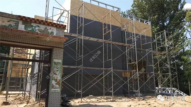 農村輕鋼住宅造價多少？這棟240平的房子只花了33萬，房主任先生很滿意