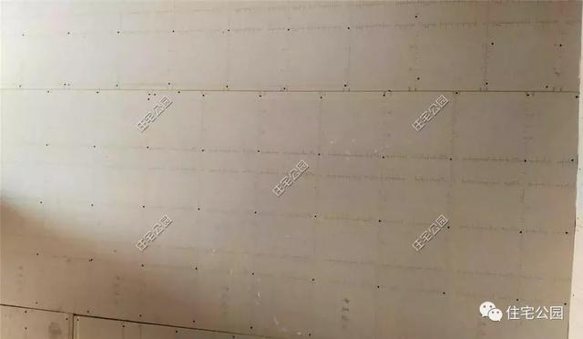 農村輕鋼住宅造價多少？這棟240平的房子只花了33萬，房主任先生很滿意