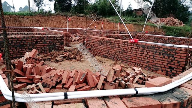 為提升生活質(zhì)量，四川農(nóng)村自建一層平頂別墅，包工240一平劃算嗎？