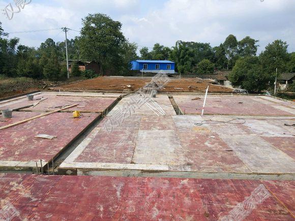 為提升生活質(zhì)量，四川農(nóng)村自建一層平頂別墅，包工240一平劃算嗎？