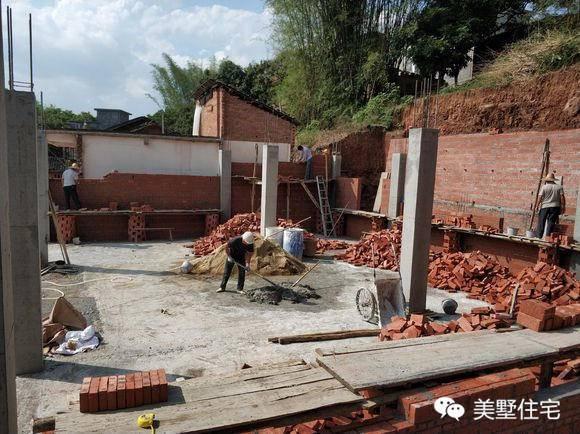 家里的樓板、頂板老是有裂縫？農村施工隊竟這樣做混凝土！