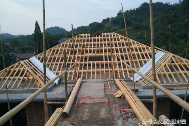 有錢就是好，泰州汪總蓋的帶地下車庫(kù)現(xiàn)代別墅，鄰居看了都坐不住！