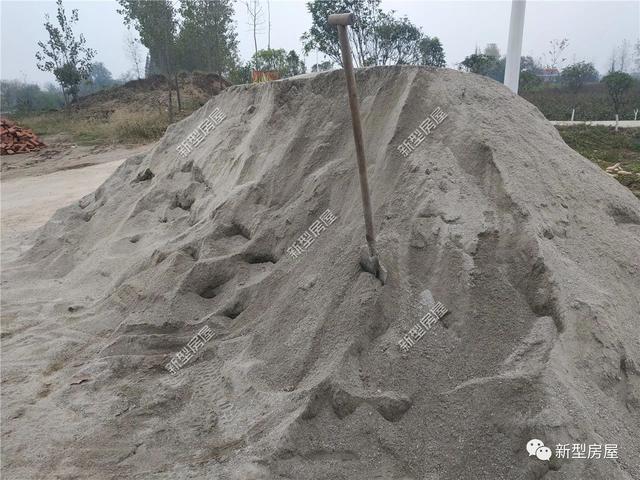 建房材料價格猛漲，4個月之內水泥從375漲到520，農村蓋房成了無底洞