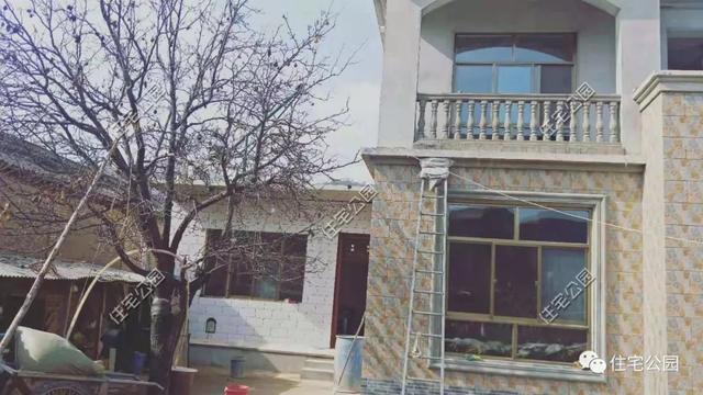 農村小伙自畫結構圖，不到20萬建成兩層小別墅，怎么做到的？