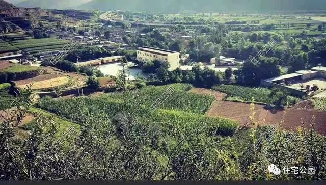 農村小伙自畫結構圖，不到20萬建成兩層小別墅，怎么做到的？