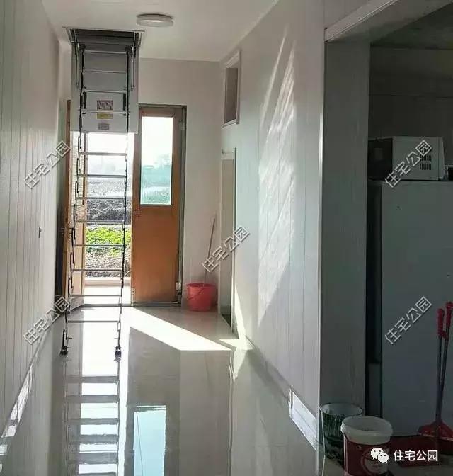 江蘇農(nóng)村花了50萬(wàn)建成的平房別墅，這樣光伏發(fā)電的屋面見(jiàn)過(guò)么