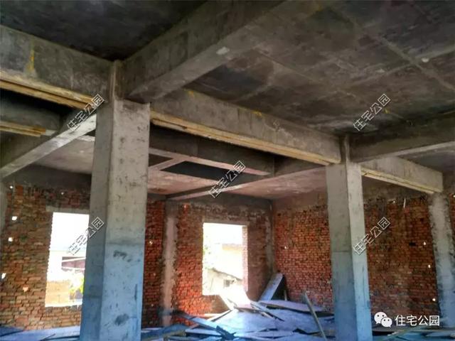 趁熱鬧來曬曬我的新房子，帶大院的兩層小洋樓，27萬蓋好美滋滋