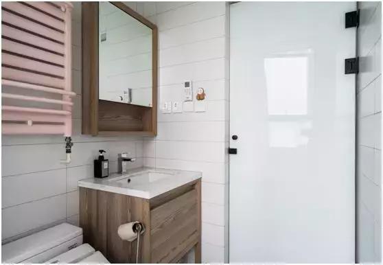 農村自建二層小別墅，帶豪華露臺20多萬就能建成，精致又漂亮！