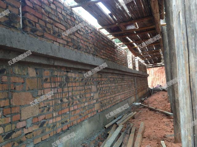 這套二層別墅，光基礎(chǔ)就花了3萬，顏值不夠，施工來湊！