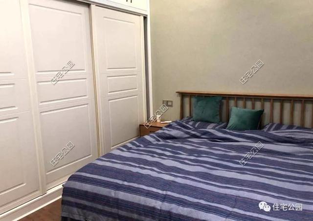 為了回老家工作的女兒，江西父母建三層別墅，小院裝修全做好120萬