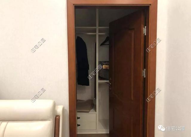 為了回老家工作的女兒，江西父母建三層別墅，小院裝修全做好120萬