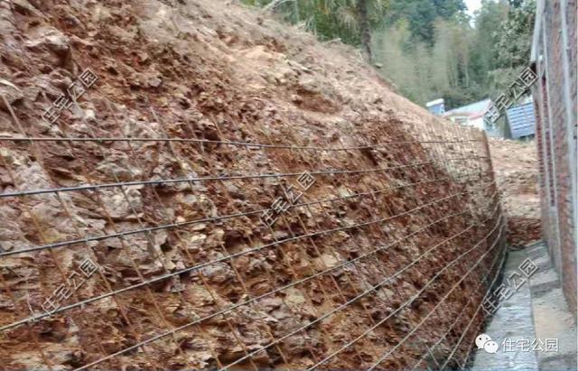 浙江農(nóng)村小伙自行設(shè)計，三層別墅花80萬建成，大家覺得如何？