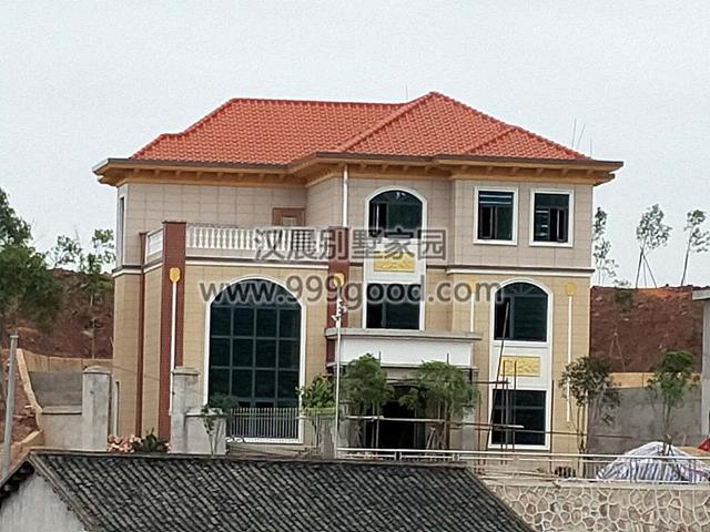 湖南郝總自建15X15米農村三層別墅，才花了45萬，宅地臨路，布局完美！