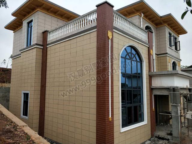 湖南郝總自建15X15米農村三層別墅，才花了45萬，宅地臨路，布局完美！