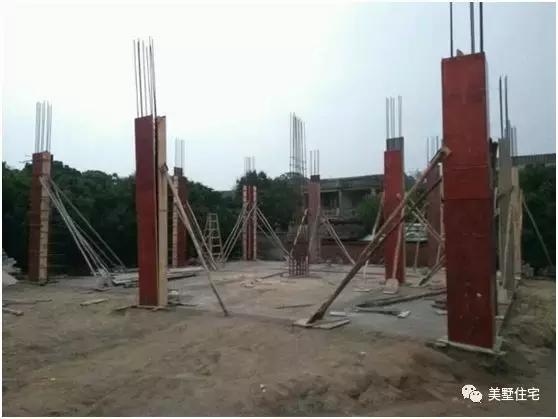 廣東農村小伙修建二層半別墅，主體帶小院子30萬，苦累都值得