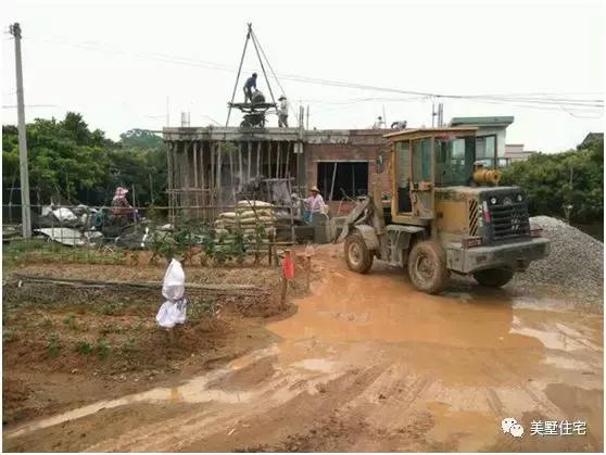 廣東農村小伙修建二層半別墅，主體帶小院子30萬，苦累都值得