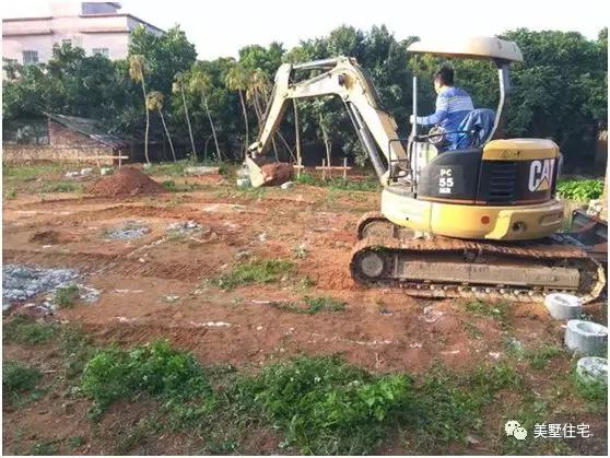 廣東農村小伙修建二層半別墅，主體帶小院子30萬，苦累都值得