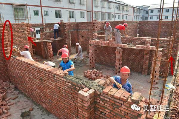 農村自建房如果構造柱沒有馬牙槎，鋼筋就沒法吃力，建房一定要注意