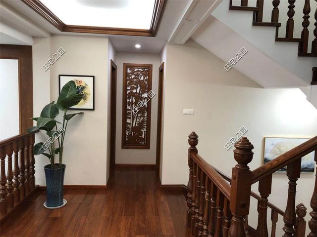 紅磚缺貨，石子每車1200，花了150萬終于建起這棟農村三層別墅