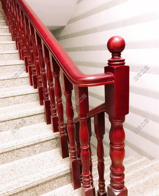 為父母養老，湖南兄妹在農村老家修建三層別墅，主體裝修一個花了80萬