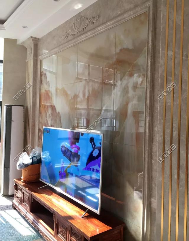 為父母養老，湖南兄妹在農村老家修建三層別墅，主體裝修一個花了80萬