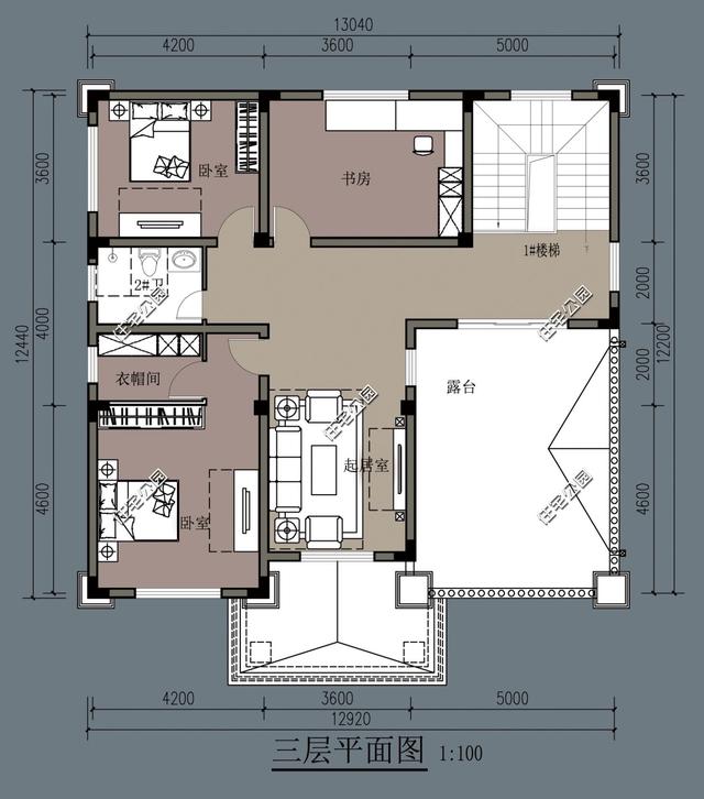 占地160平的三層別墅設計，挑空客廳配坡屋頂，這樣房子適合農村建造