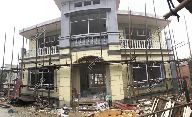 為了落葉歸根，湖南兄弟倆回鄉下建別墅，各自花了60萬，享受田園生活