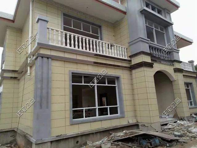 為了落葉歸根，湖南兄弟倆回鄉下建別墅，各自花了60萬，享受田園生活