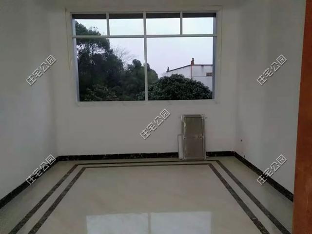 為了落葉歸根，湖南兄弟倆回鄉下建別墅，各自花了60萬，享受田園生活