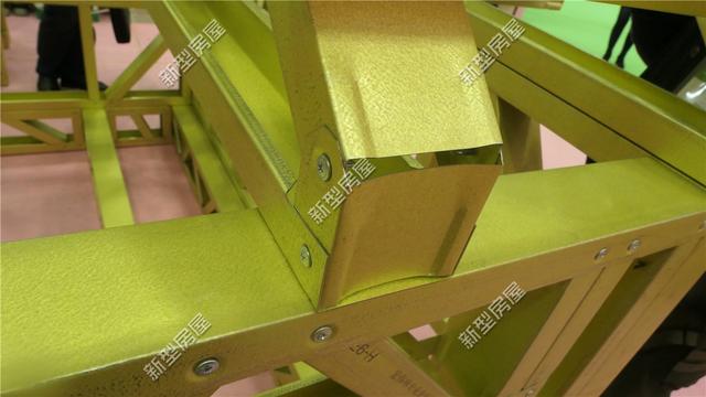 想修建輕鋼別墅？先搞清楚構(gòu)建、樓板、外墻和取暖這4個問題！